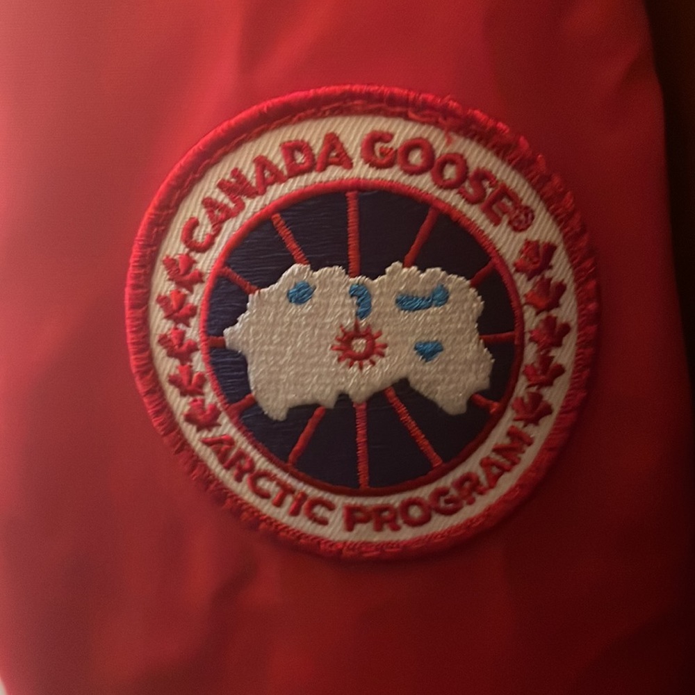 Authentic!! Canada Goose - Large excellent condition
